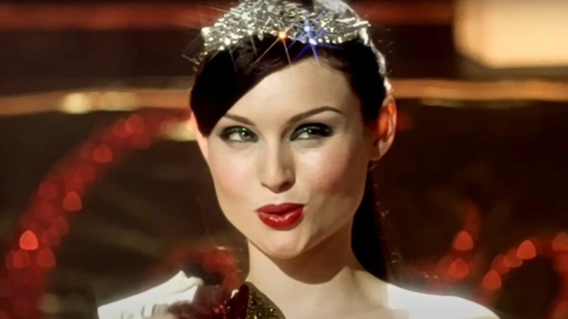 Sophie Ellis Bextor Reclaims Original UK Chart Peak As Murder On The Sophie Ellis Bextor Reclaims Original UK Chart Peak As Murder On The