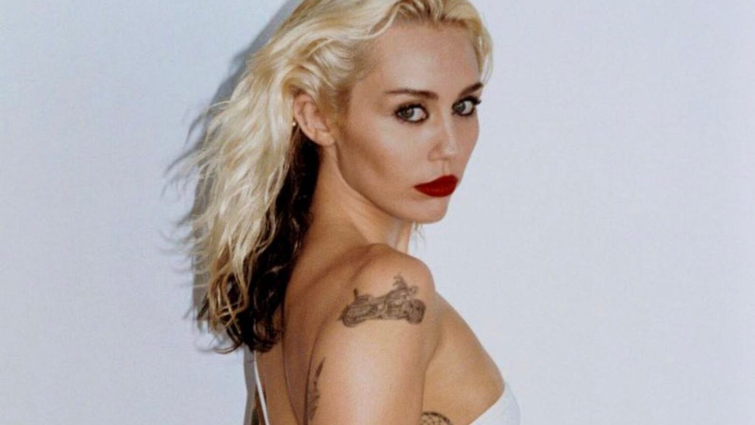 Miley Cyrus storms UK charts as ‘Flowers’ her first UK No. 1